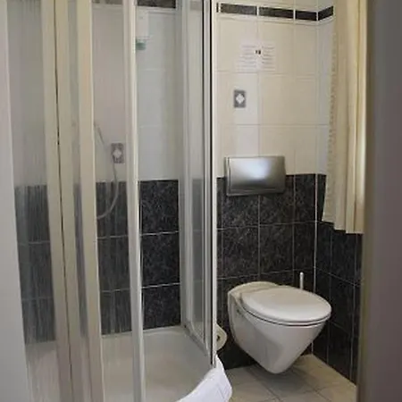 & Restaurant Weinberg 2*