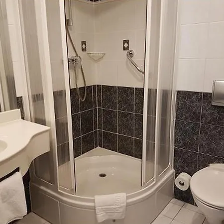 & Restaurant Weinberg 2*