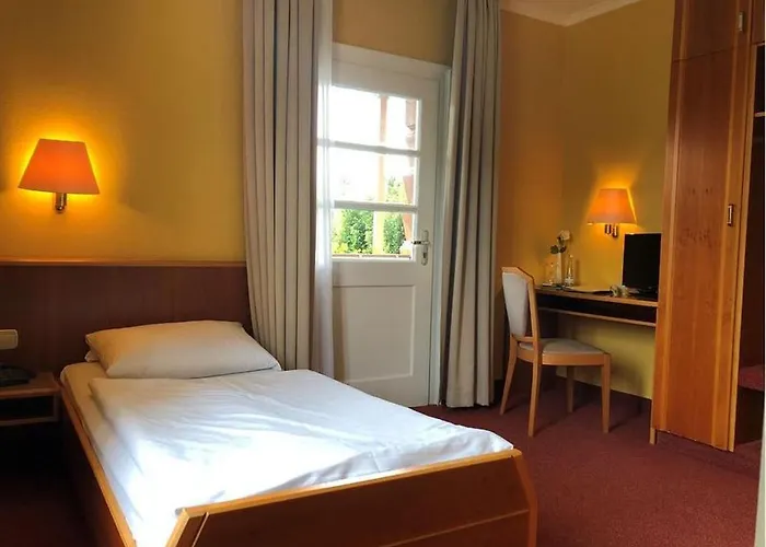 & Restaurant Weinberg Hotell 2*