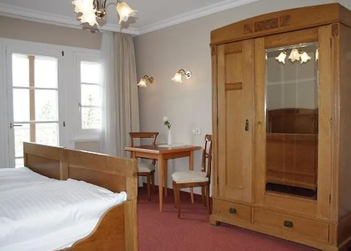 & Restaurant Weinberg Hotell 2*